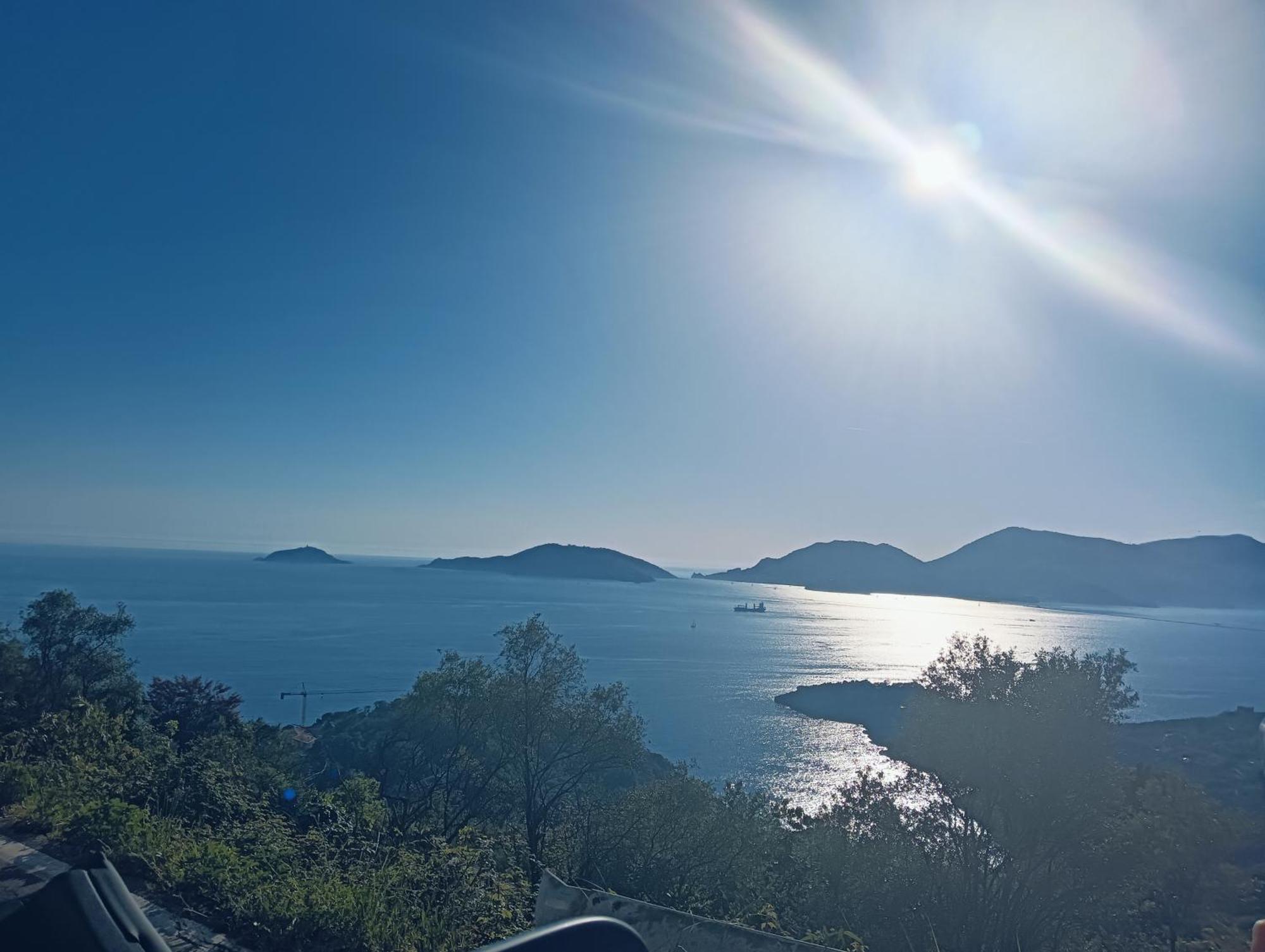 La Terrazza Di Ameglia Alta Leilighet Eksteriør bilde