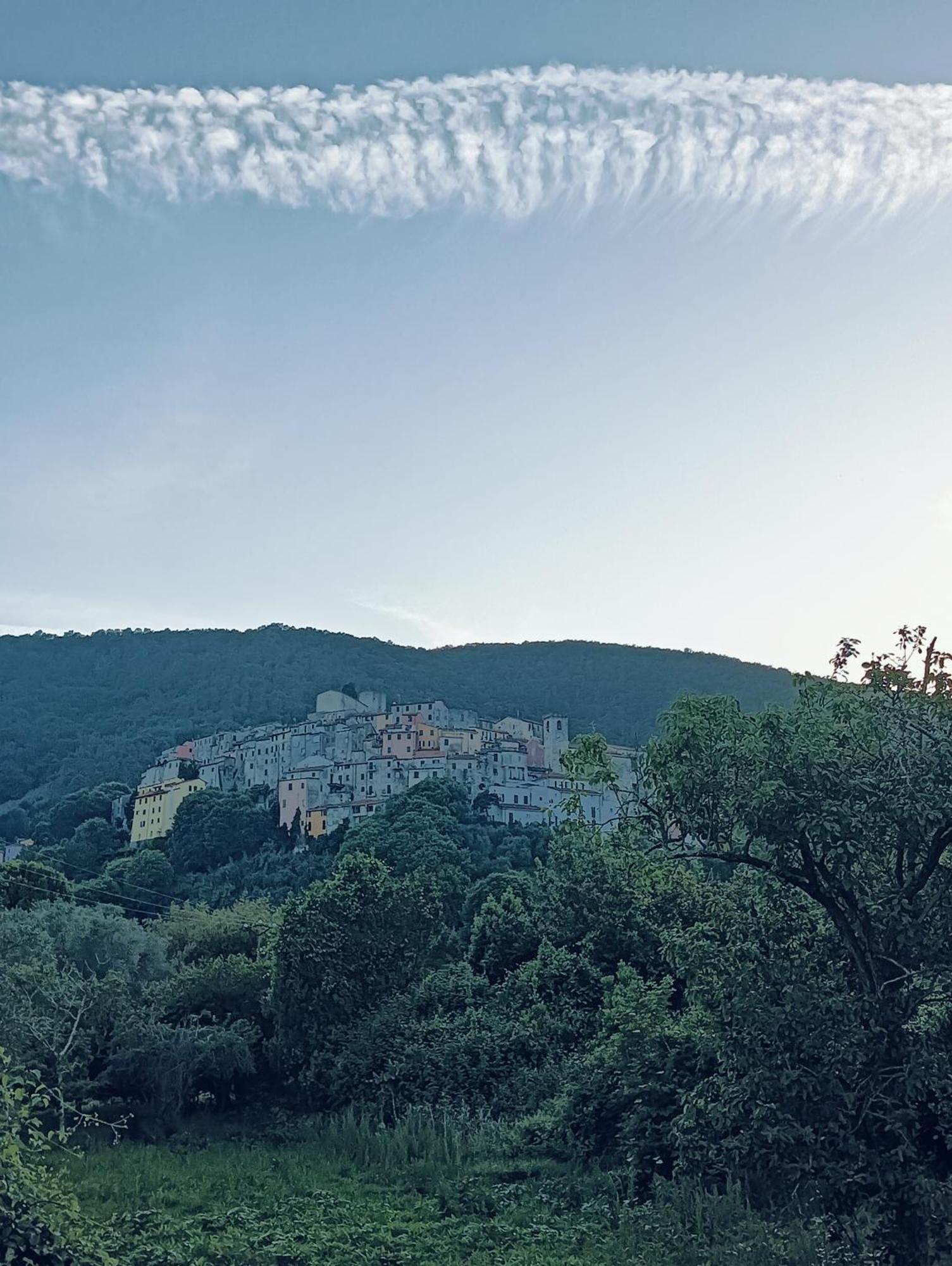 La Terrazza Di Ameglia Alta Leilighet Eksteriør bilde
